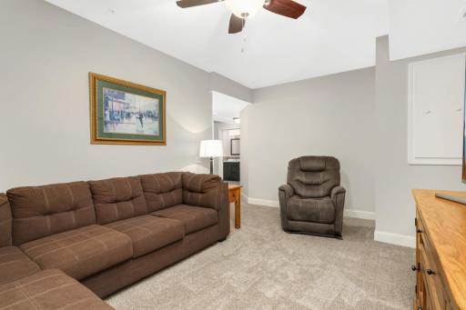18108 Glassfern Lane, Lakeville, MN 55044
