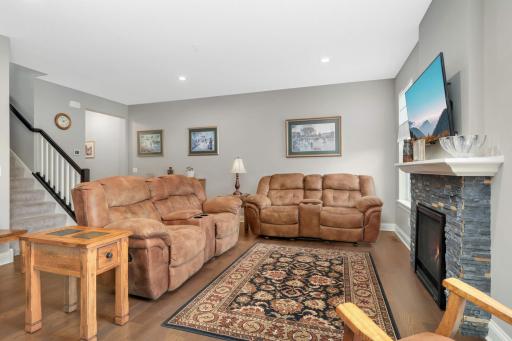 18108 Glassfern Lane, Lakeville, MN 55044