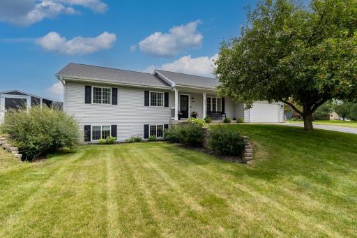 Stunning, move in ready home waiting for you!