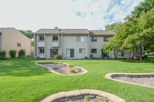 1547 N Oberlin Circle, Minneapolis, MN 55432