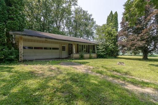 20 S Inga Avenue, Le Center, MN 56057