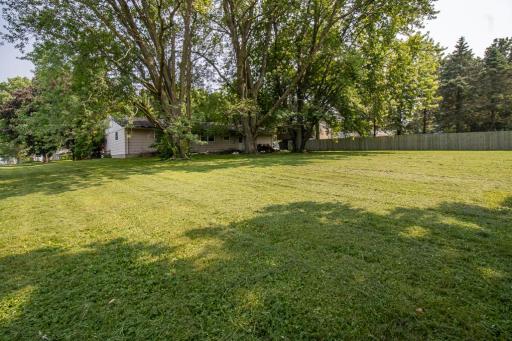 20 S Inga Avenue, Le Center, MN 56057