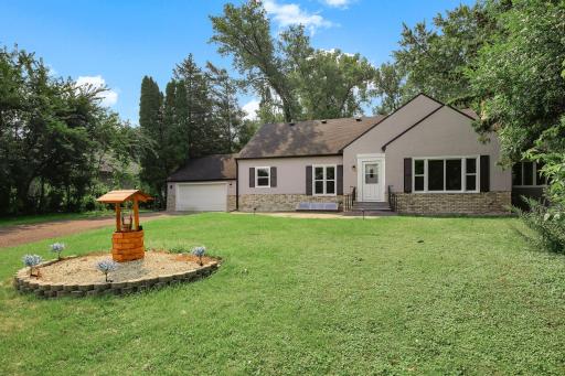 770 Viking Drive E, Saint Paul, MN 55117
