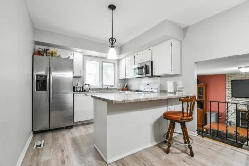6016 Birchwood Road, Woodbury, MN 55125