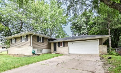 6016 Birchwood Road, Woodbury, MN 55125