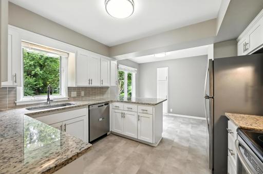 17640 24th Avenue N, Plymouth, MN 55447