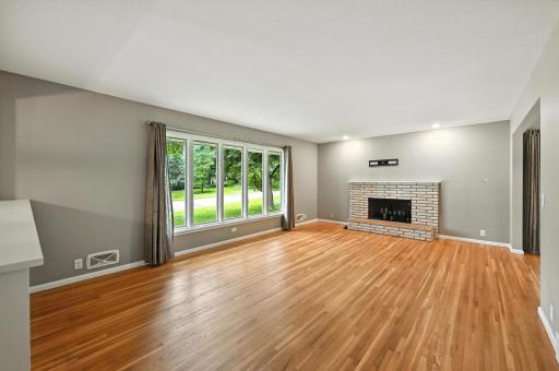 17640 24th Avenue N, Plymouth, MN 55447