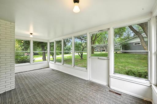 17640 24th Avenue N, Plymouth, MN 55447