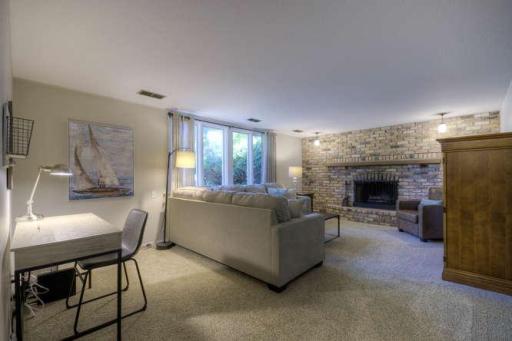 17640 24th Avenue N, Plymouth, MN 55447