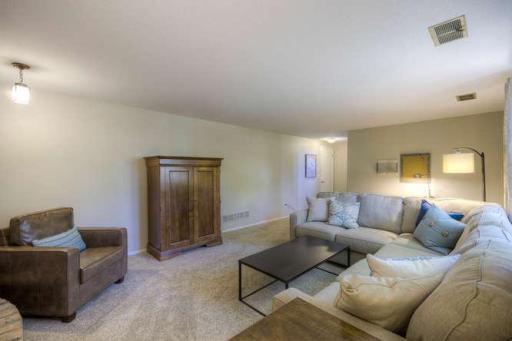 17640 24th Avenue N, Plymouth, MN 55447