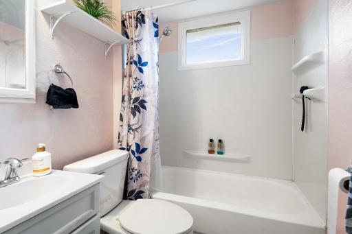 3410 Sheridan Avenue N, Minneapolis, MN 55412