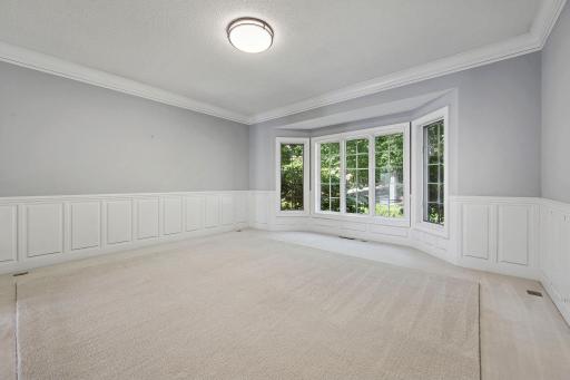 350 Ruann Road, Wayzata, MN 55391