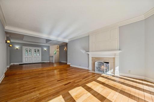 350 Ruann Road, Wayzata, MN 55391