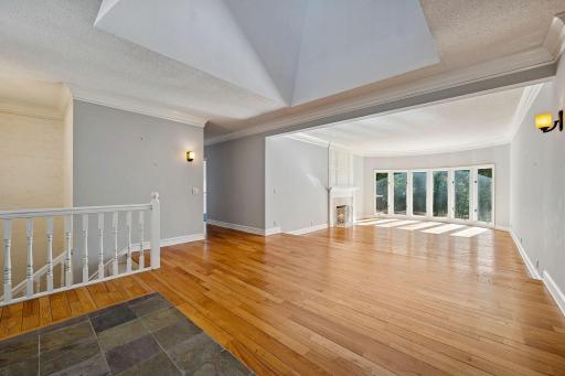 350 Ruann Road, Wayzata, MN 55391