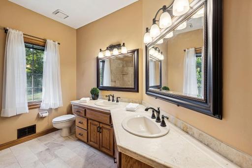 350 Ruann Road, Wayzata, MN 55391