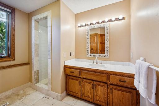 350 Ruann Road, Wayzata, MN 55391