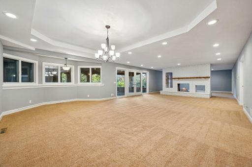 350 Ruann Road, Wayzata, MN 55391