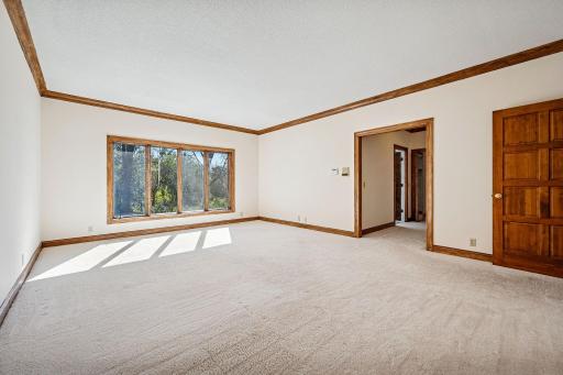 350 Ruann Road, Wayzata, MN 55391