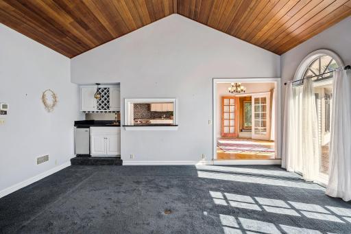 350 Ruann Road, Wayzata, MN 55391