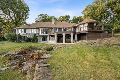 350 Ruann Road, Wayzata, MN 55391
