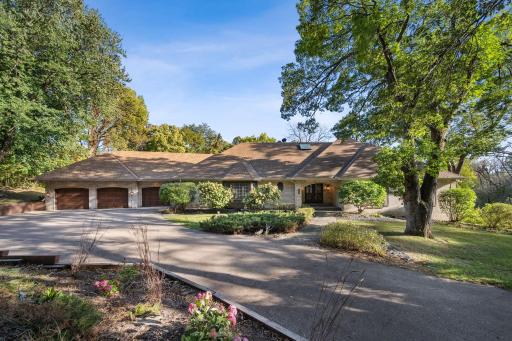 350 Ruann Road, Wayzata, MN 55391