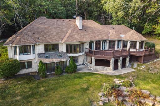 350 Ruann Road, Wayzata, MN 55391