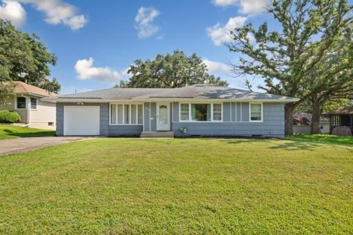 7009 Cedar Lake Road S, Minneapolis, MN 55426