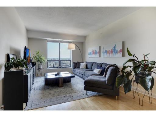 100 3rd Avenue S, 2101, Minneapolis, MN 55401