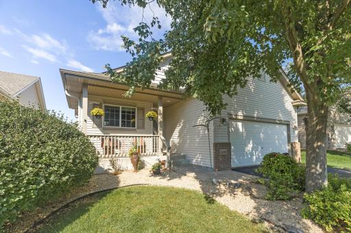 1141 Sterling Circle N, Maplewood, MN 55119