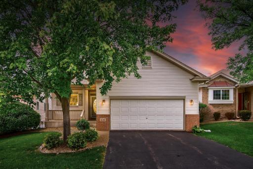 1141 Sterling Circle N, Maplewood, MN 55119