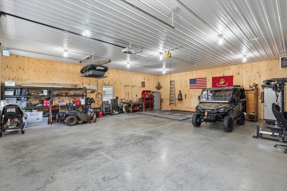 With its own fiber internet, water heater, plumbing and heat, this building offers year-round enjoyment and the perfect home office if desired