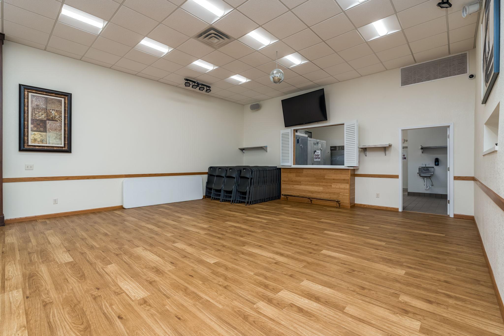 Bar/Dance Floor
