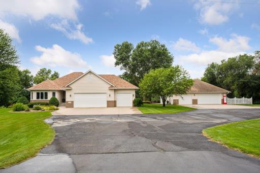Welcome to 17232 County Road 50 Southeast!