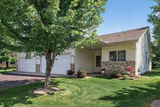 Welcome to 15583 83rd St NE in a fantastic Otsego nieghborhood.