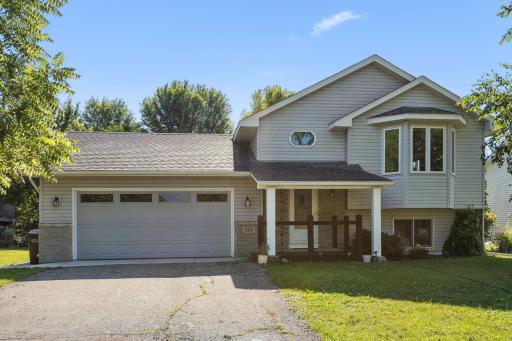 282 Fieldcrest Avenue, Montrose, MN 55363