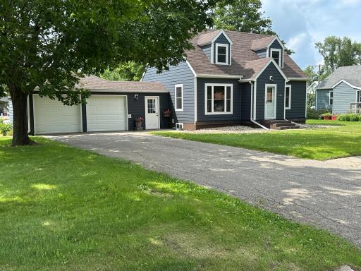 310 S Oak Street, Hendricks, MN 56136