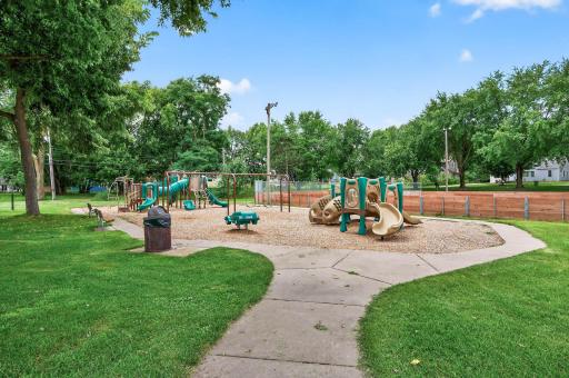 2206 Lambert Avenue, Saint Paul, MN 55112