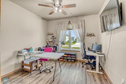 1254 NW 5th Street NW, West Fargo, ND 58078