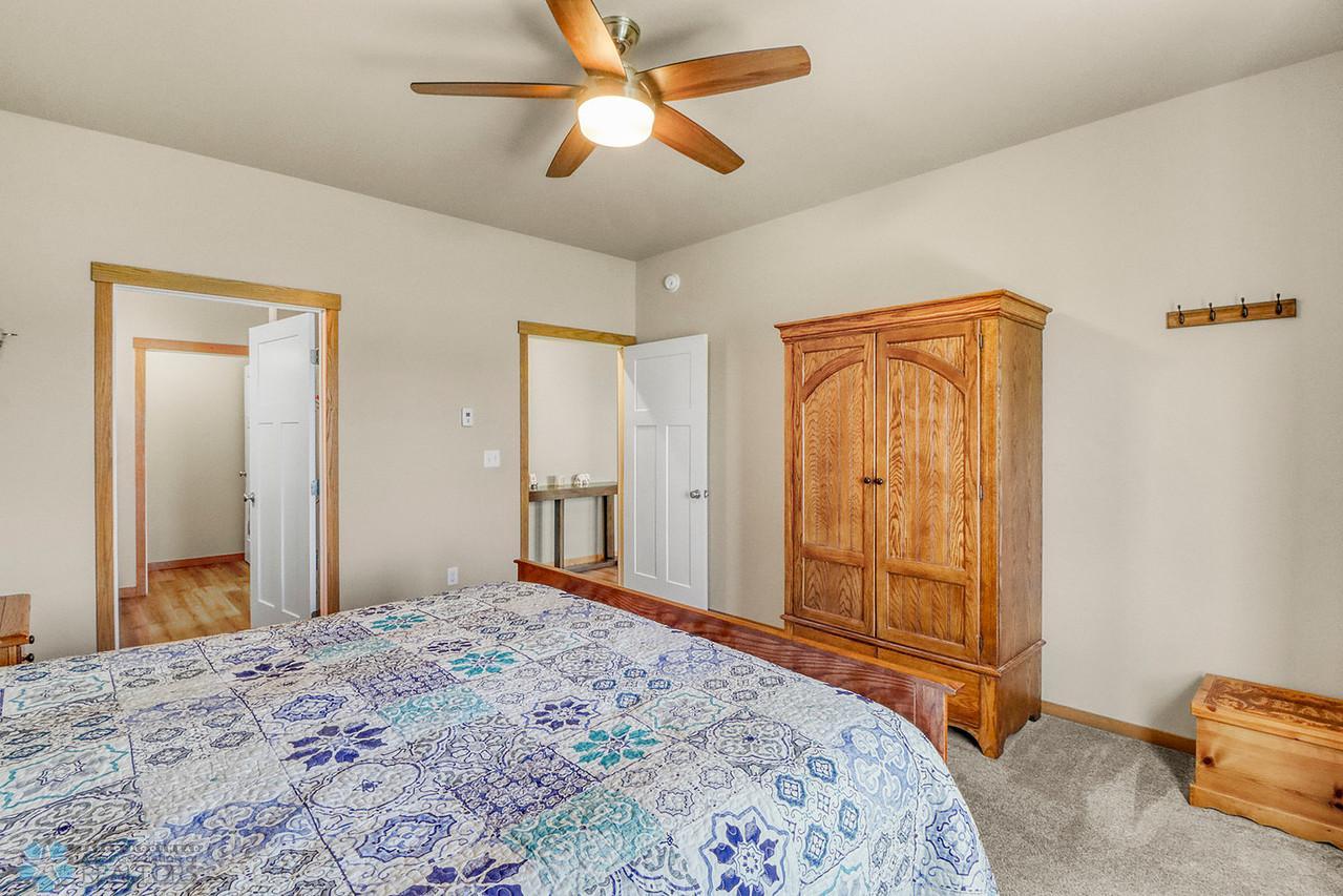22Primary Bedroom1_3-1280.JPG