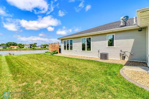 1254 NW 5th Street NW, West Fargo, ND 58078