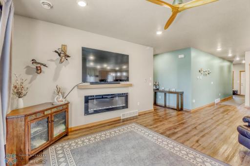 1254 NW 5th Street NW, West Fargo, ND 58078