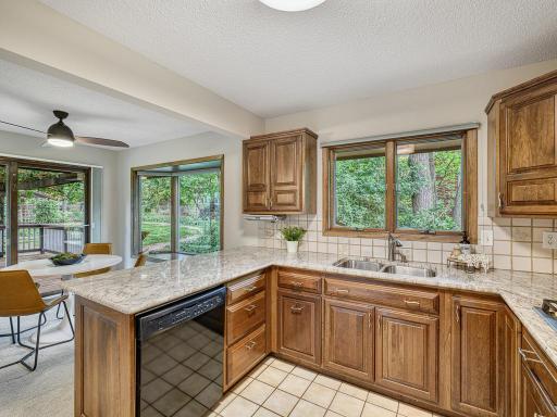 1028 Brompton Place, Saint Paul, MN 55118