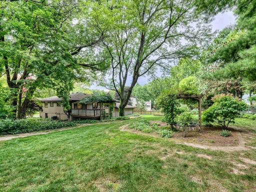 1028 Brompton Pl is the perfect place to call home!