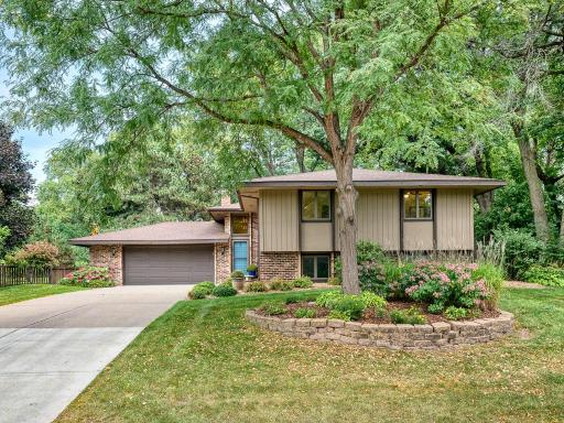1028 Brompton Place, Saint Paul, MN 55118