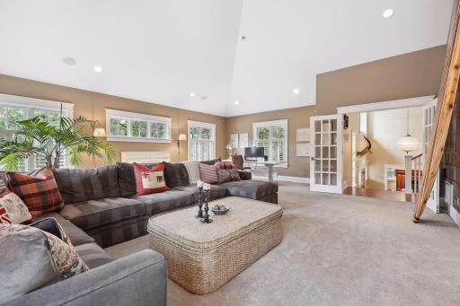 27 Circle W, Edina, MN 55436
