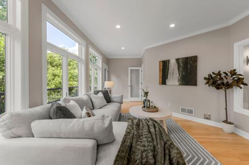 6305 Mcintyre Point, Minneapolis, MN 55439