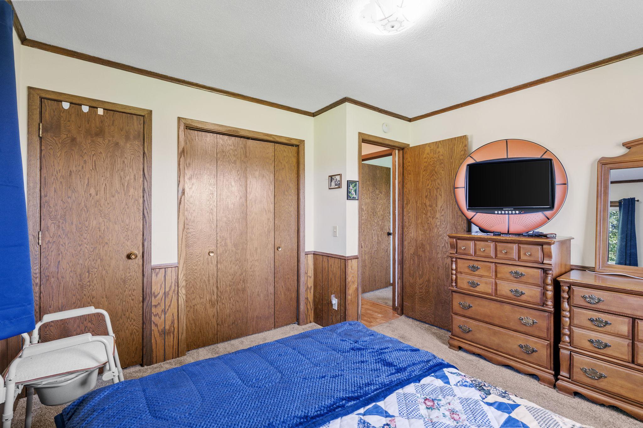 58-web-or-mls-9017 Trail Haven Rd-58.jpg