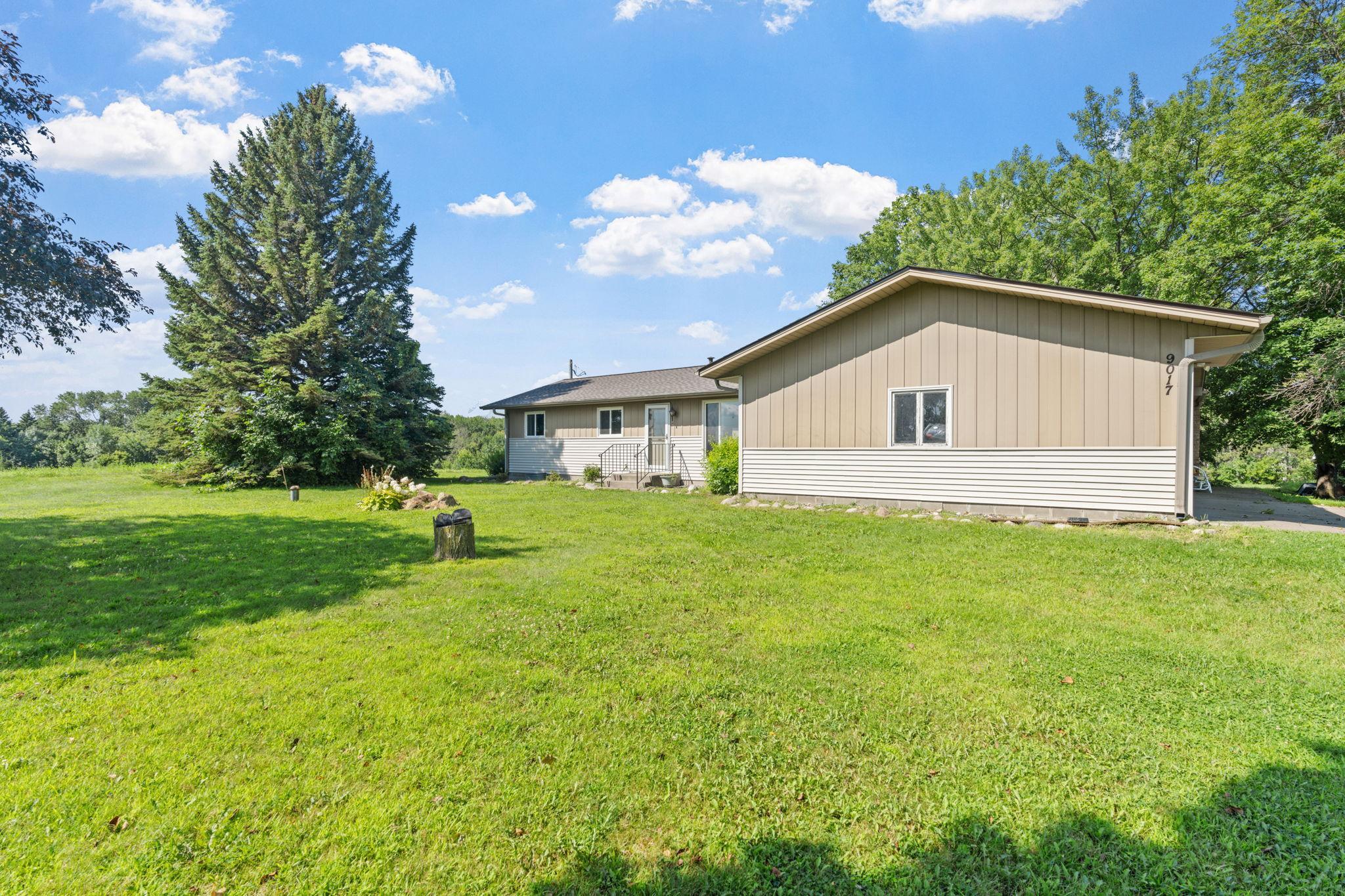 3-web-or-mls-9017 Trail Haven Rd-3.jpg
