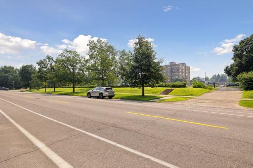 750 Summit Avenue, Saint Paul, MN 55105
