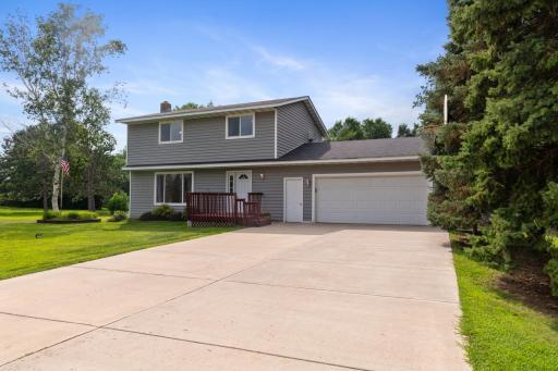 8795 Darrow Avenue NE, Monticello, MN 55362